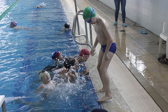 В Пензенской области зимой продолжат обучать детей плаванию