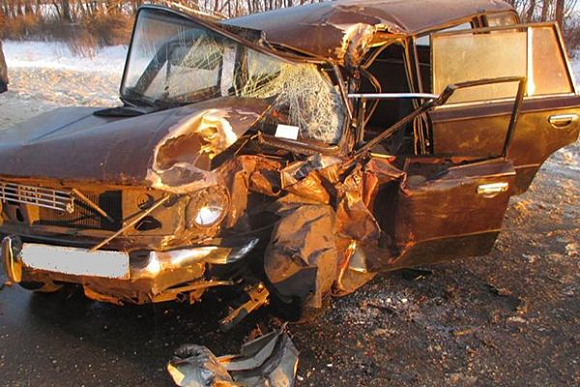 В Кузнецком районе фура расплющила «Ладу», водитель погиб