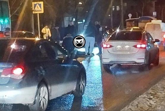 В Пензе на Калинина автомобиль сбил пешехода, — соцсети