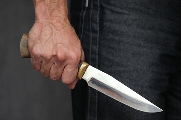 В Пачелмском районе обиженный сын ударил мать ножом