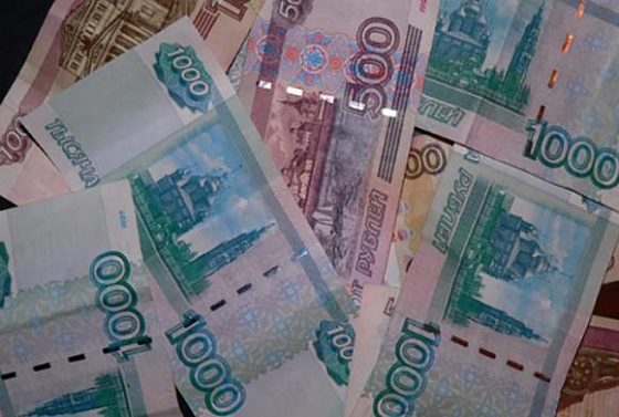 31-летняя пензячка забрала чужие 20 тысяч из лотка банкомата