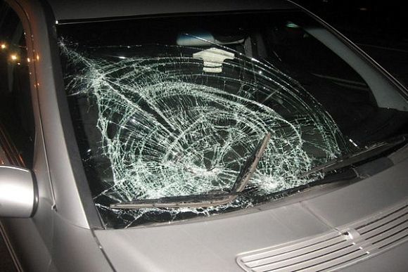 В Пензенской области машина врезалась в дерево после столкновения с другим авто