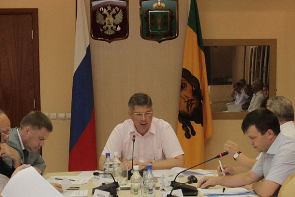 Фото||pnzreg.ru В. Савин призвал не затягивать решение проблем при подготовке школ к 1 сентября