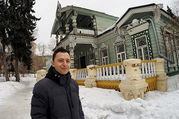 Фото||instagram.com, Видео: видео youtube.com, канал ПЕНЗАКОНЦЕРТ В Пензе Рома Зверь побывал в музее, где ему перебежал дорогу черный кот