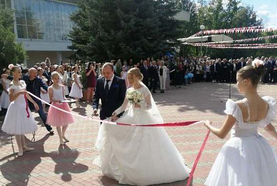 В Заречном на День города открыли Дворец бракосочетания 