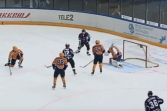 Фото||youtube.com/Высшая хоккейная лига «Дизель» поражением «поздравил» своего вратаря с юбилеем