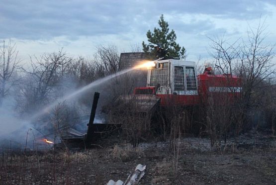 За сутки пензенские пожарные 24 раза выезжали на тушение сухой травы