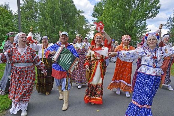 Фото||Владимир ГРИШИН В «Тарханах» верны традициям и любви к родным пенатам