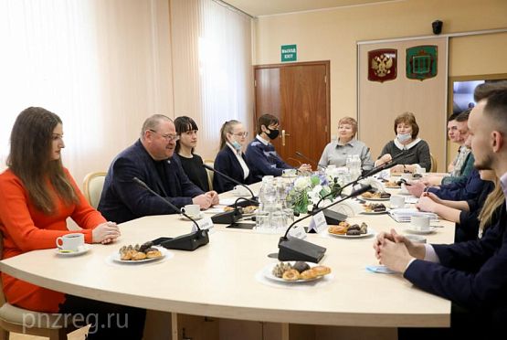 Олег Мельниченко: Пензенская область продолжит оказывать помощь прибывшим с Донбасса