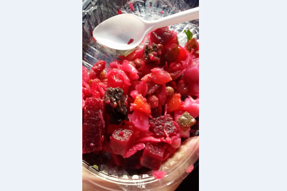 Фото||vk.com/black_pnz Пензячка возмутилась проданным ей «гнилым» салатом