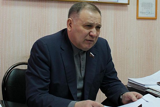 Депутат Заксобра Рустам Агишев помог избирателям в своем округе