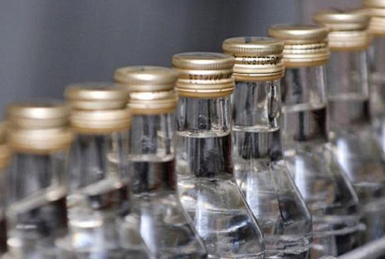 Белозерцев призвал не ждать команды «сверху» для борьбы с контрафактным алкоголем