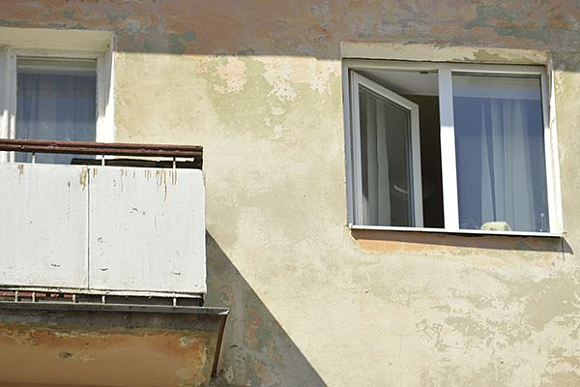 В Пензе насмерть разбилась упавшая с 4 этажа девушка