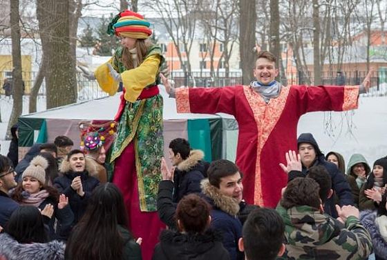 В Пензе студенты ПГУ празднуют Навруз 