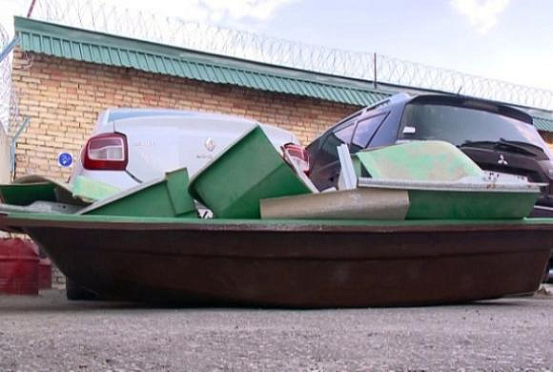 В Пензе работники цеха украли и распилили лодку