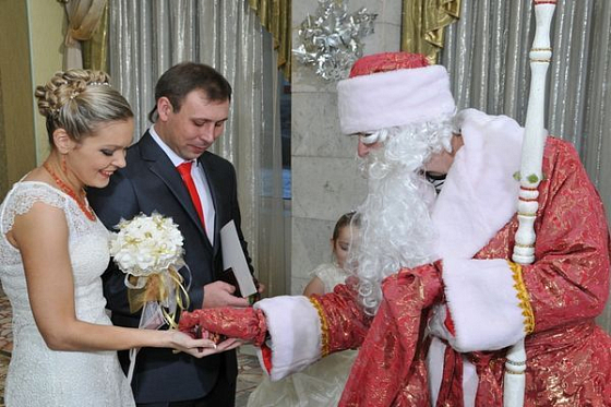 Дед Мороз поздравил пензенских молодоженов