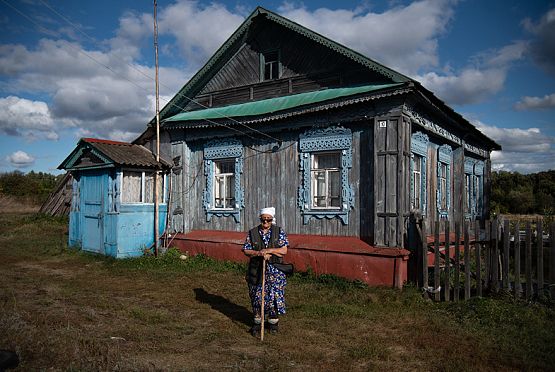 Перешагнула 90-летний рубеж: последняя жительница пензенской деревни не хочет из нее уезжать