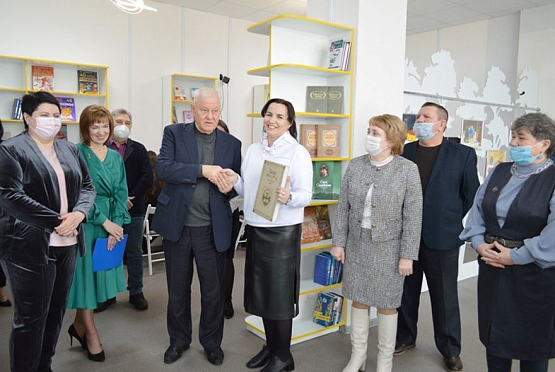 В селе Индерка Сосновоборского района открылась модельная библиотека