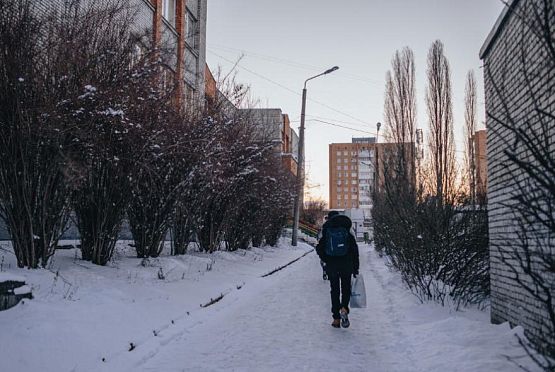В школах Кузнецка из-за сильного мороза полностью отменили занятия в школах 