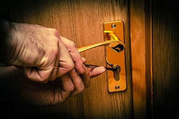 Фото||58.мвд.рф Пензенец украл и сдал в ломбард телефон, планшет и телевизор