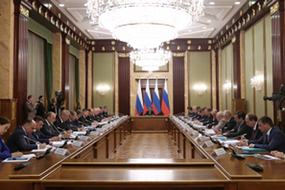 Фото||пензенскаяобласть.рф Иван Белозерцев предложил организовать территориальные фонды ОМС