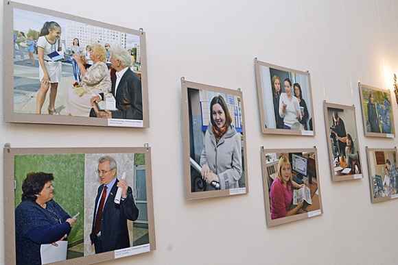 В Пензе открыли фотовыставку «Журналистика с женским лицом»