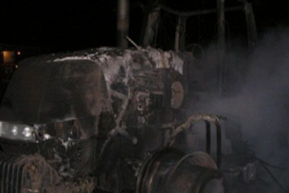 В Колышлейском районе спасатели тушили трактор