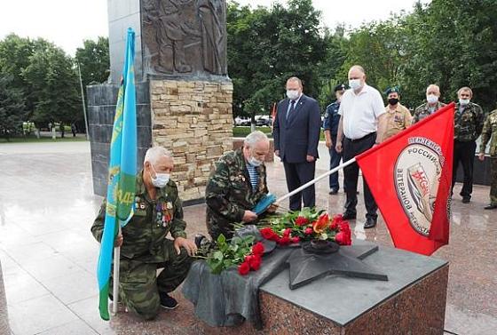 Мельниченко встретился с ветеранами боевых действий