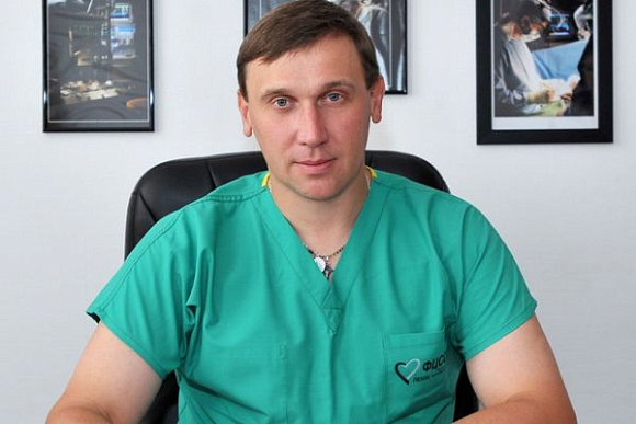 Под руководством главврача пензенского кардиоцентра В. Базылева за год проведено более 3 тыс. операций