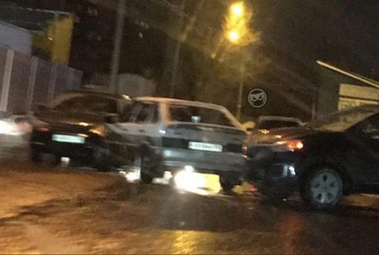 В Пензе на Ладожской столкнулись четыре автомобиля