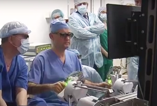 В Пензе врачи провели уникальную операцию с помощью цифрового робота