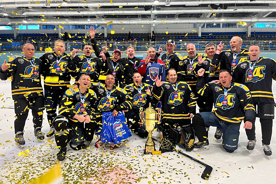 Пензенцы стали победителями Открытого Кубка Мелитополя по хоккею