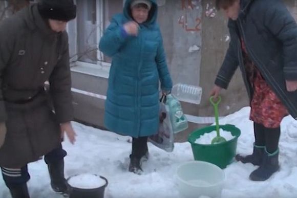 Жильцы дома на Ударной, 35 получат холодную воду на 14 февраля