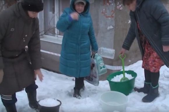 Фото||youtube.com/Amadeos69 Жильцы дома на Ударной, 35 получат холодную воду на 14 февраля