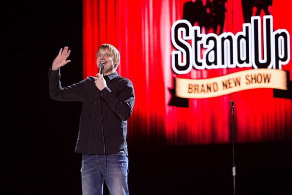 Фото||пресс-службы «Пензаконцерта» В Пензе звезда «Stand Up» пошутил насчет неполного зала
