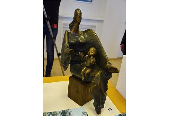 Фото||Галина ИСАЙЧЕВА,Samplesresume.info Пензенцы сравнили памятник матери с дементором из фильмов о Гарри Поттере