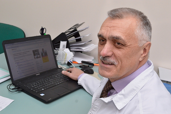 Фото||Владимир ГРИШИН Пензенский врач предупреждает: увлечение гаджетами приводит к раннему простатиту