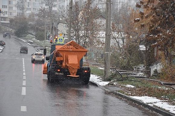 Фото||penza-gorod.ru В Пензе на дорогах круглосуточно дежурят коммунальщики