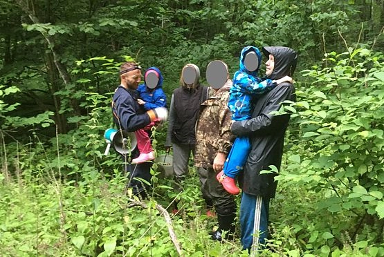 В Пензенской области семья с двумя детьми заблудилась в лесу