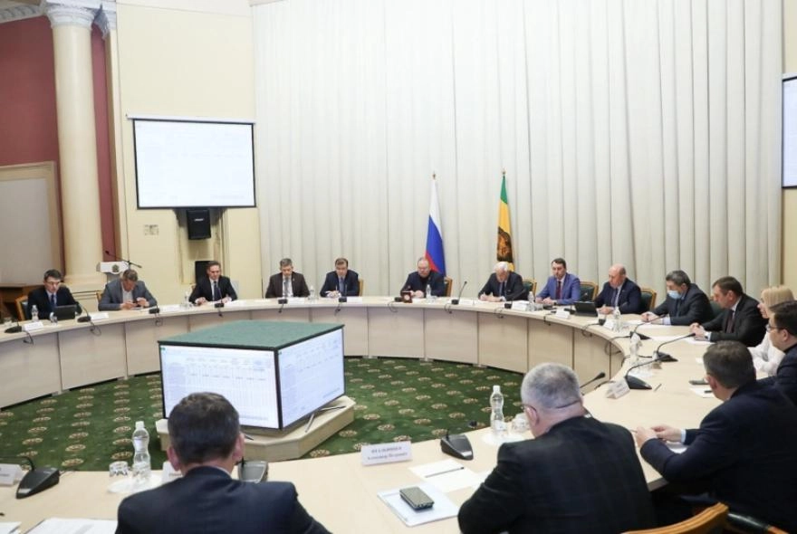 Мельниченко поручил повышать доступность государственных и муниципальных услуг в цифровом формате