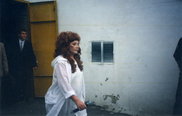 Пугачева выходит к пензенской публике, 1999