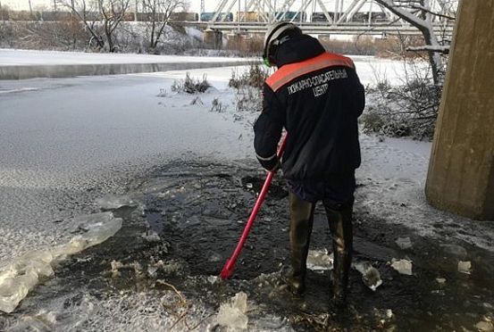 На Суре нашли вмерзшее в лед тело женщины