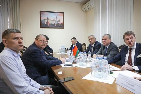 Мельниченко в Минске принял участие в обсуждении вопросов деловой активности