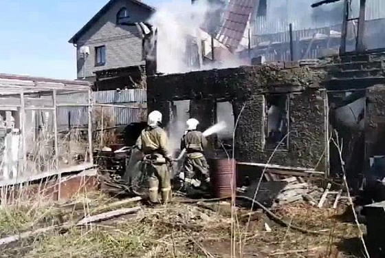 В Пензе пожар на Нагорной тушил 21 огнеборец