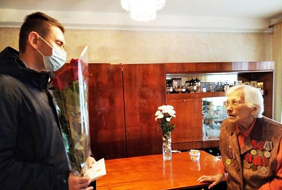 В Пензе медик с 40-летним стажем Таисия Сальникова отмечает 97-летие