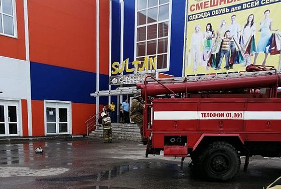 Из горящего кафе в Кузнецке эвакуировали 10 посетителей